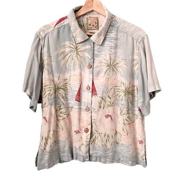 Kylani Bay 100% Silk Tropical Island Print Front Button Short Sleeve Top in 12 - Picture 1 of 6